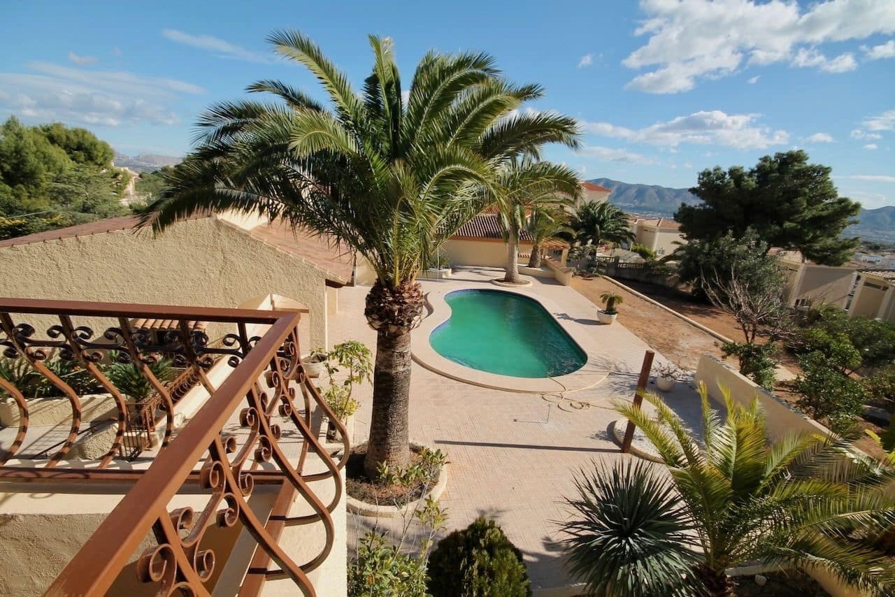 6 Zimmer Villa zu verkaufen in La Nucia mit Pool Garage - 975.000 € (Ref: 9500720)