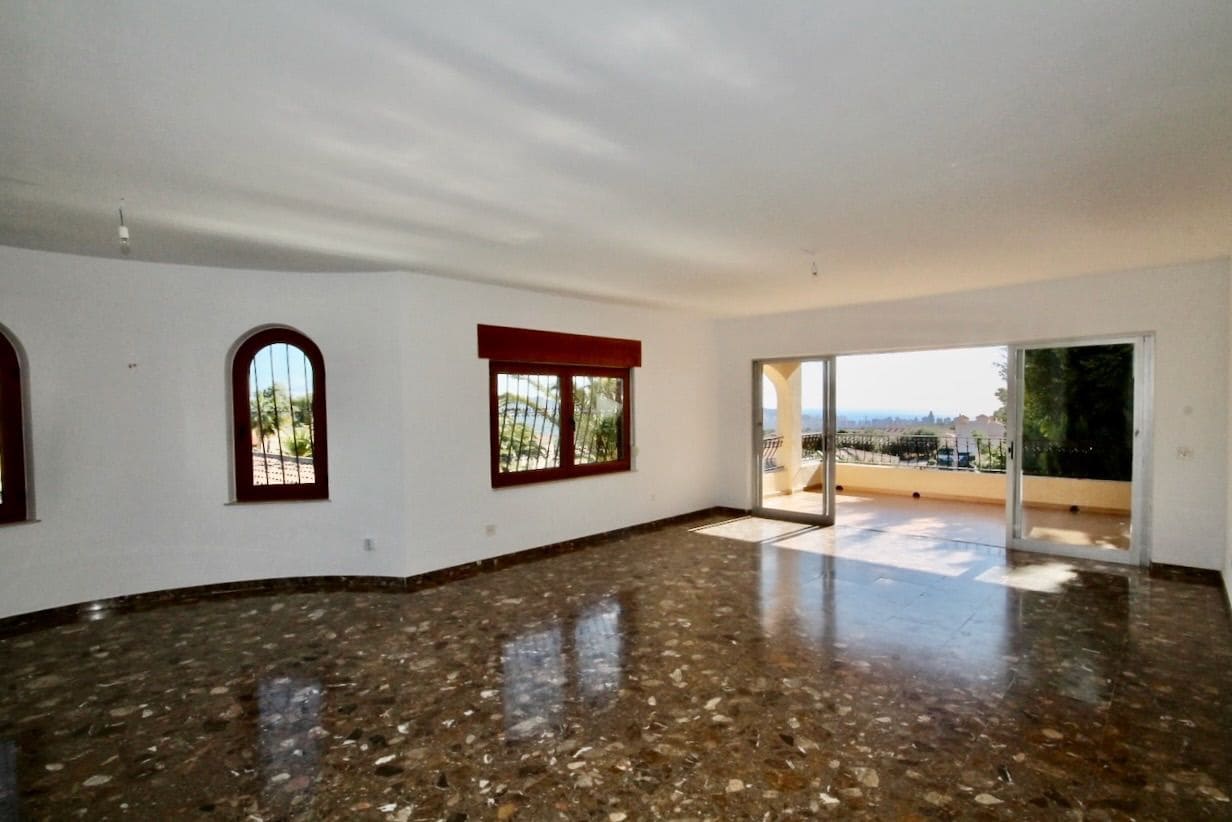 6 Zimmer Villa zu verkaufen in La Nucia mit Pool Garage - 975.000 € (Ref: 9500720)