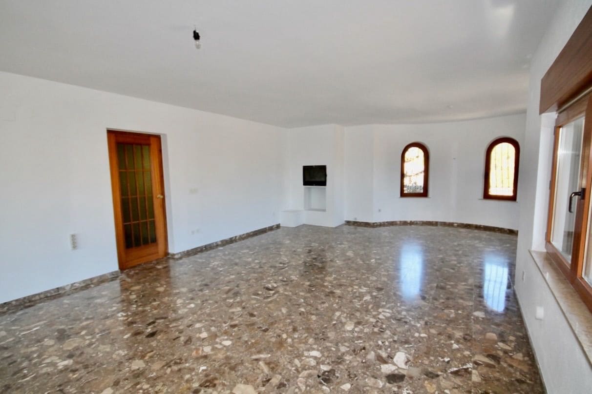 6 Zimmer Villa zu verkaufen in La Nucia mit Pool Garage - 975.000 € (Ref: 9500720)