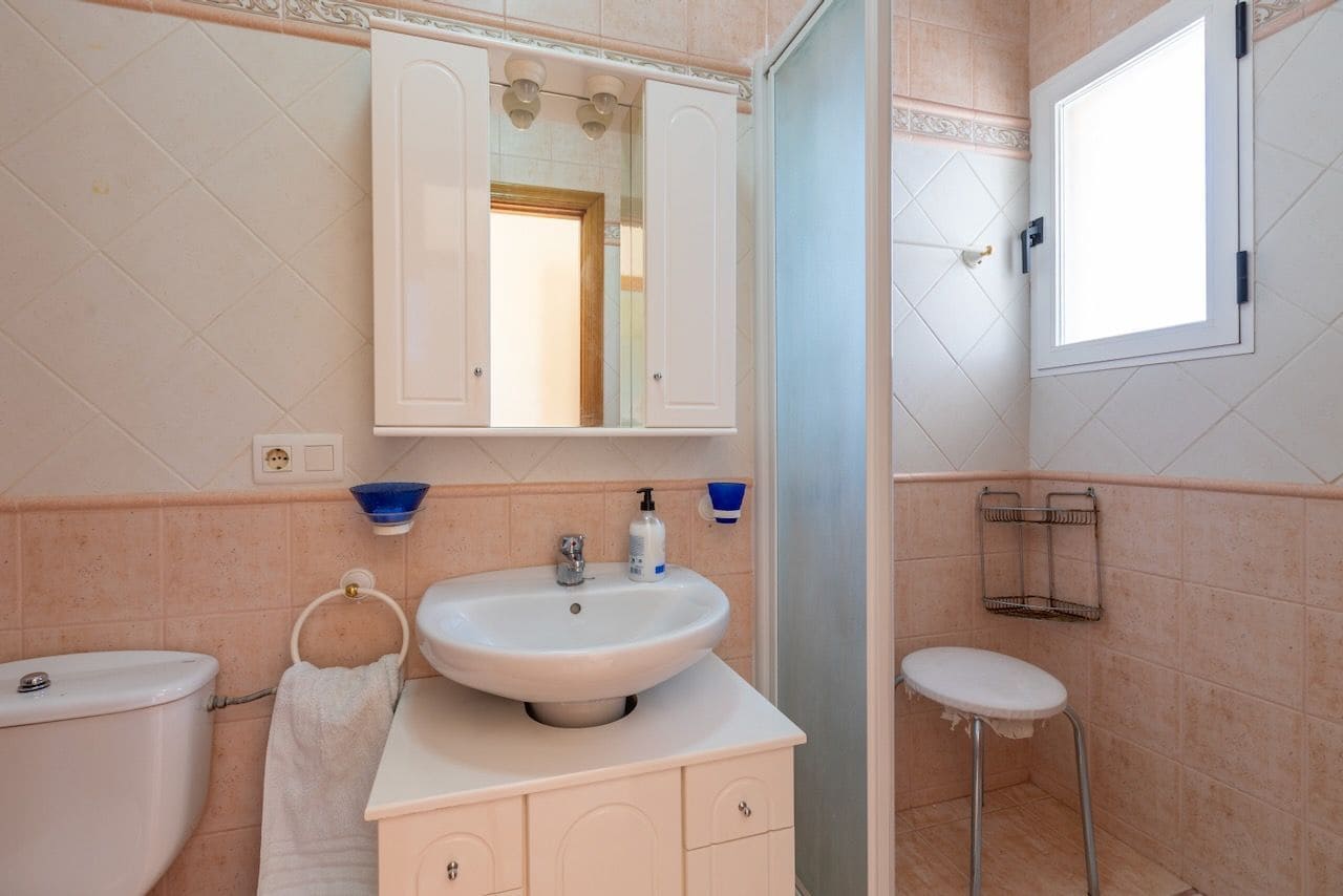 3 sypialnia Willa na sprzedaż w La Nucia z basenem garażem - 320 000 € (Ref: 9500721)