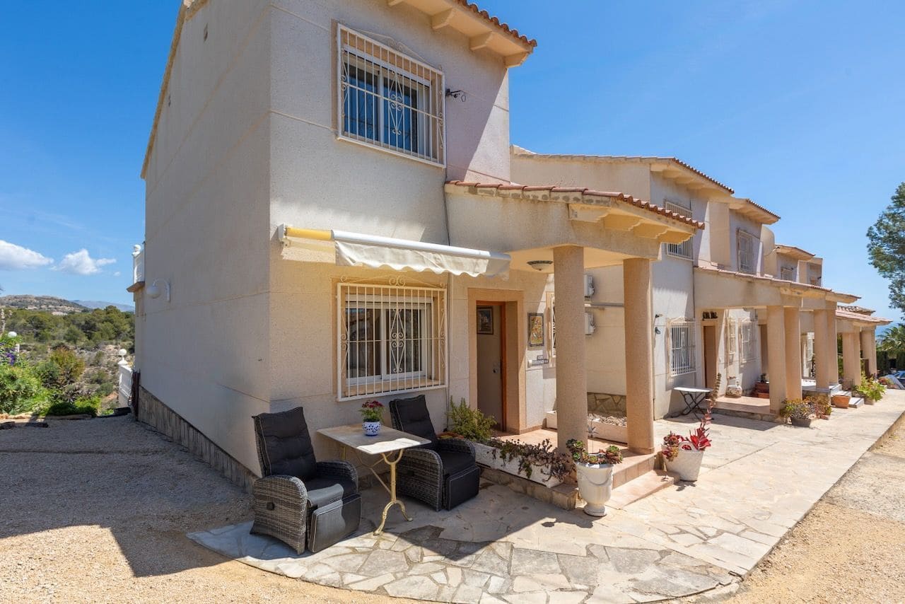 3 sypialnia Willa na sprzedaż w La Nucia z basenem garażem - 320 000 € (Ref: 9500721)