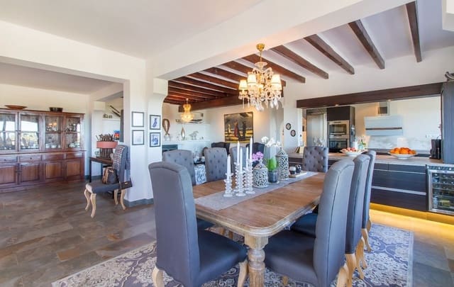 5 soverom Villa til salgs i Coloma  , La Nucia med svømmebasseng garasje - € 875 000 (Ref: 9567843)