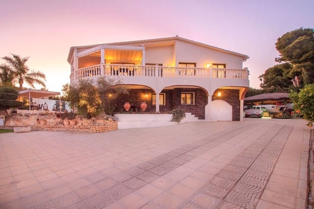 5 soverom Villa til salgs i Coloma  , La Nucia med svømmebasseng garasje - € 875 000 (Ref: 9567843)