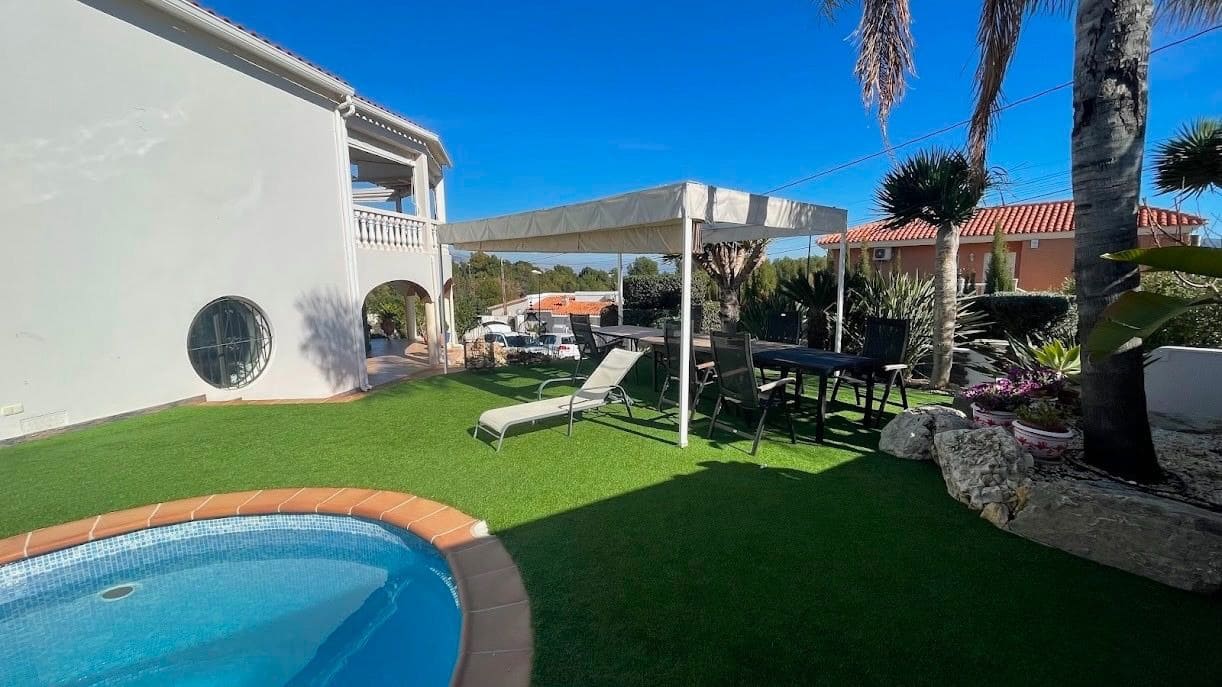 5 soverom Villa til salgs i La Nucia med svømmebasseng garasje - € 875 000 (Ref: 9567843)