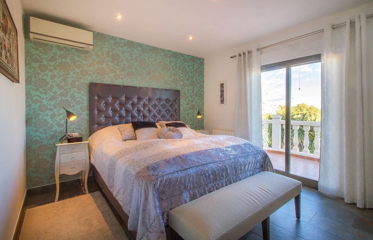 5 soverom Villa til salgs i La Nucia med svømmebasseng garasje - € 875 000 (Ref: 9567843)