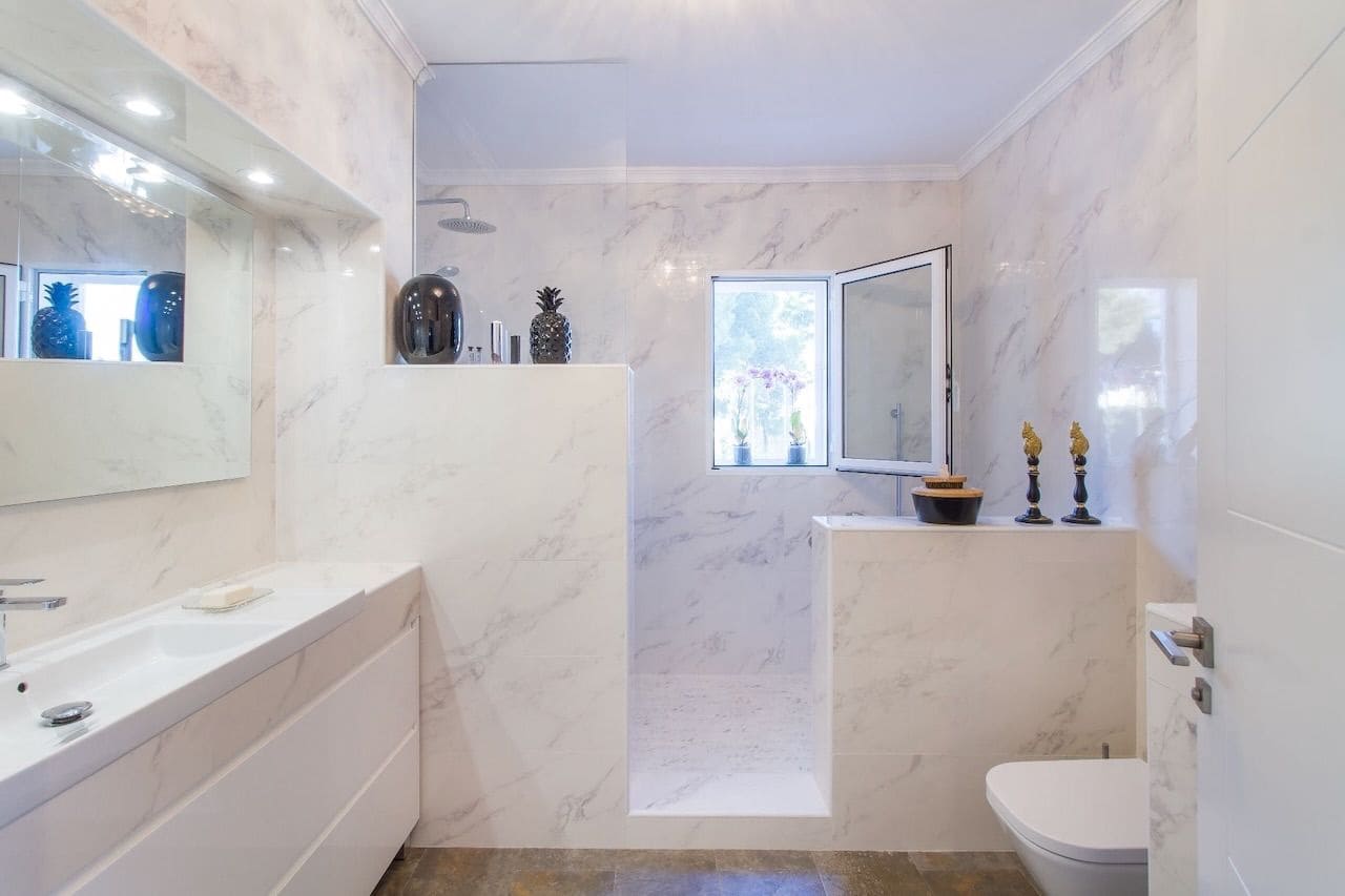 5 soverom Villa til salgs i La Nucia med svømmebasseng garasje - € 875 000 (Ref: 9567843)