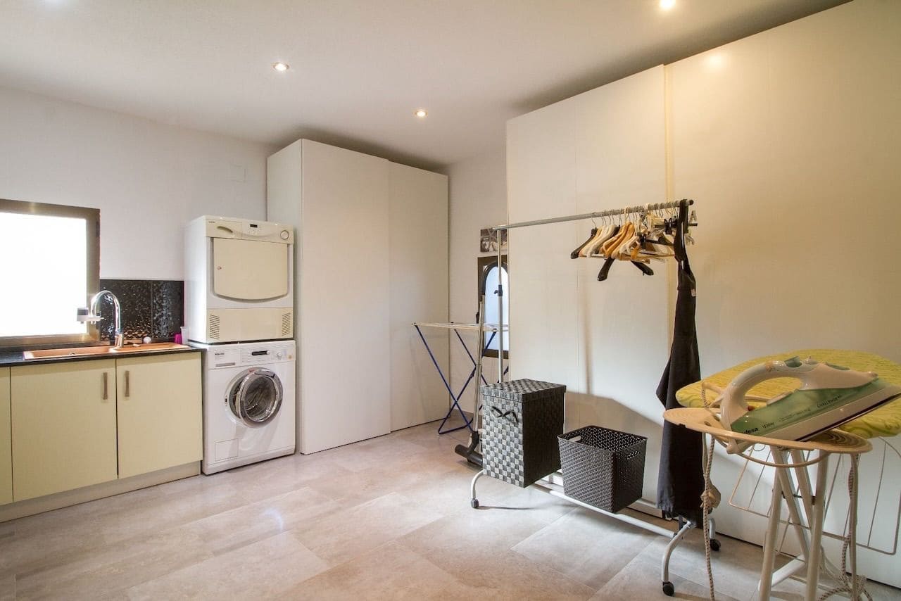 5 soverom Villa til salgs i La Nucia med svømmebasseng garasje - € 875 000 (Ref: 9567843)