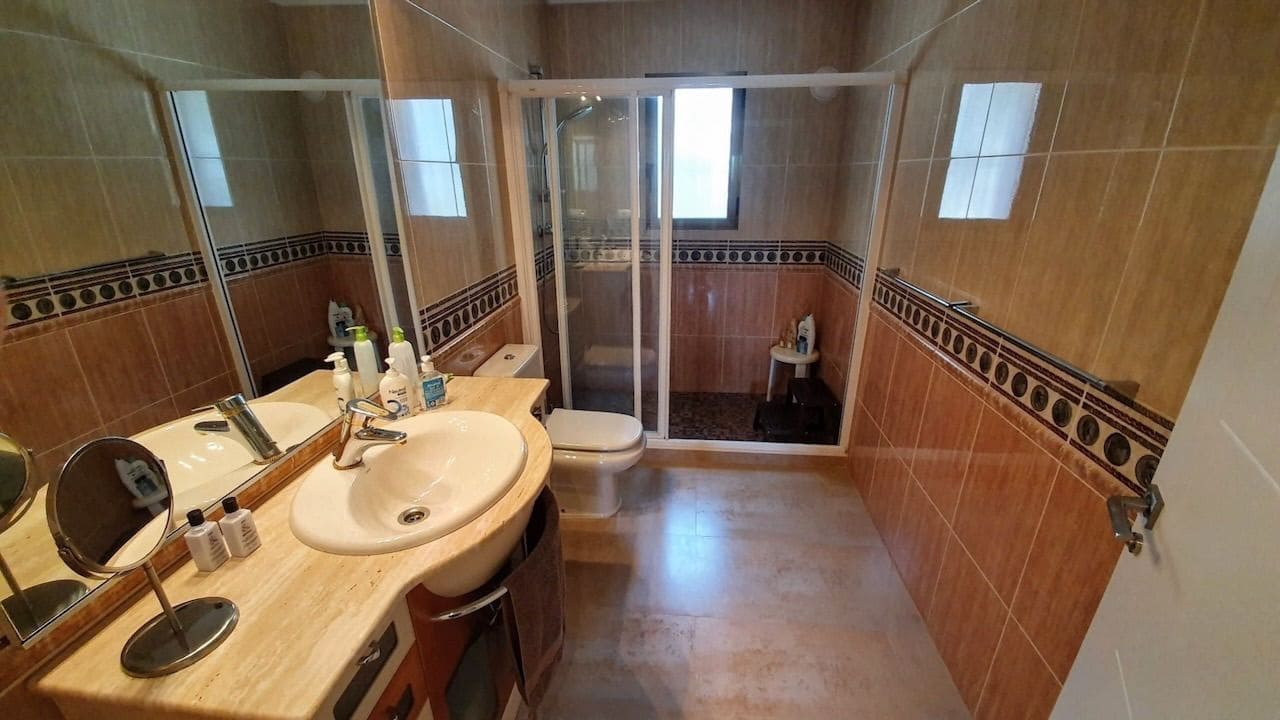 5 soverom Villa til salgs i La Nucia med svømmebasseng garasje - € 875 000 (Ref: 9567843)