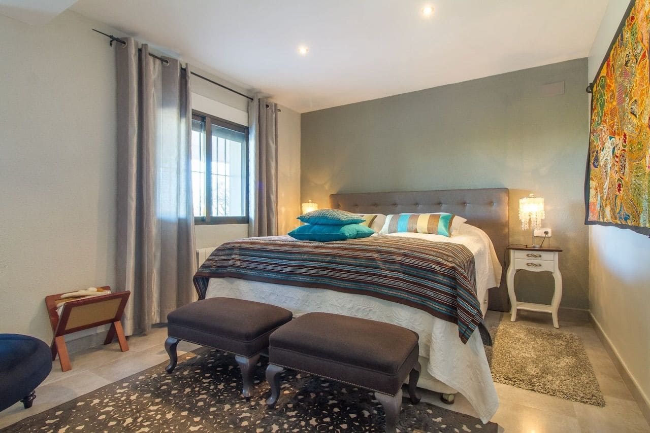 5 soverom Villa til salgs i La Nucia med svømmebasseng garasje - € 875 000 (Ref: 9567843)