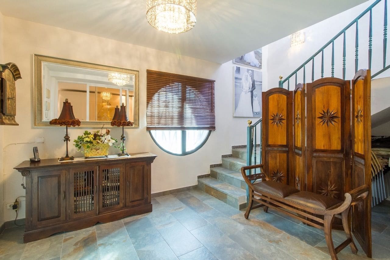 5 soverom Villa til salgs i La Nucia med svømmebasseng garasje - € 875 000 (Ref: 9567843)