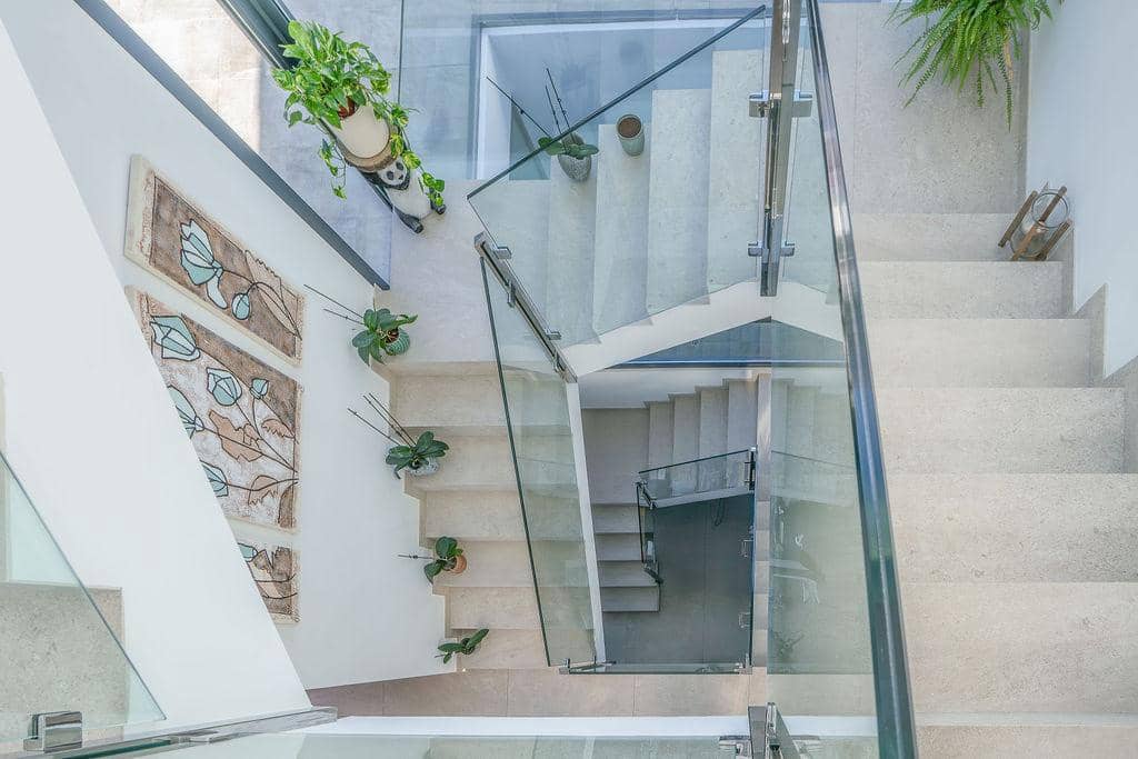 4 bedroom Villa for sale in Alfaz del Pi / L'Alfas del Pi with pool garage - € 1,675,000 (Ref: 9567849)