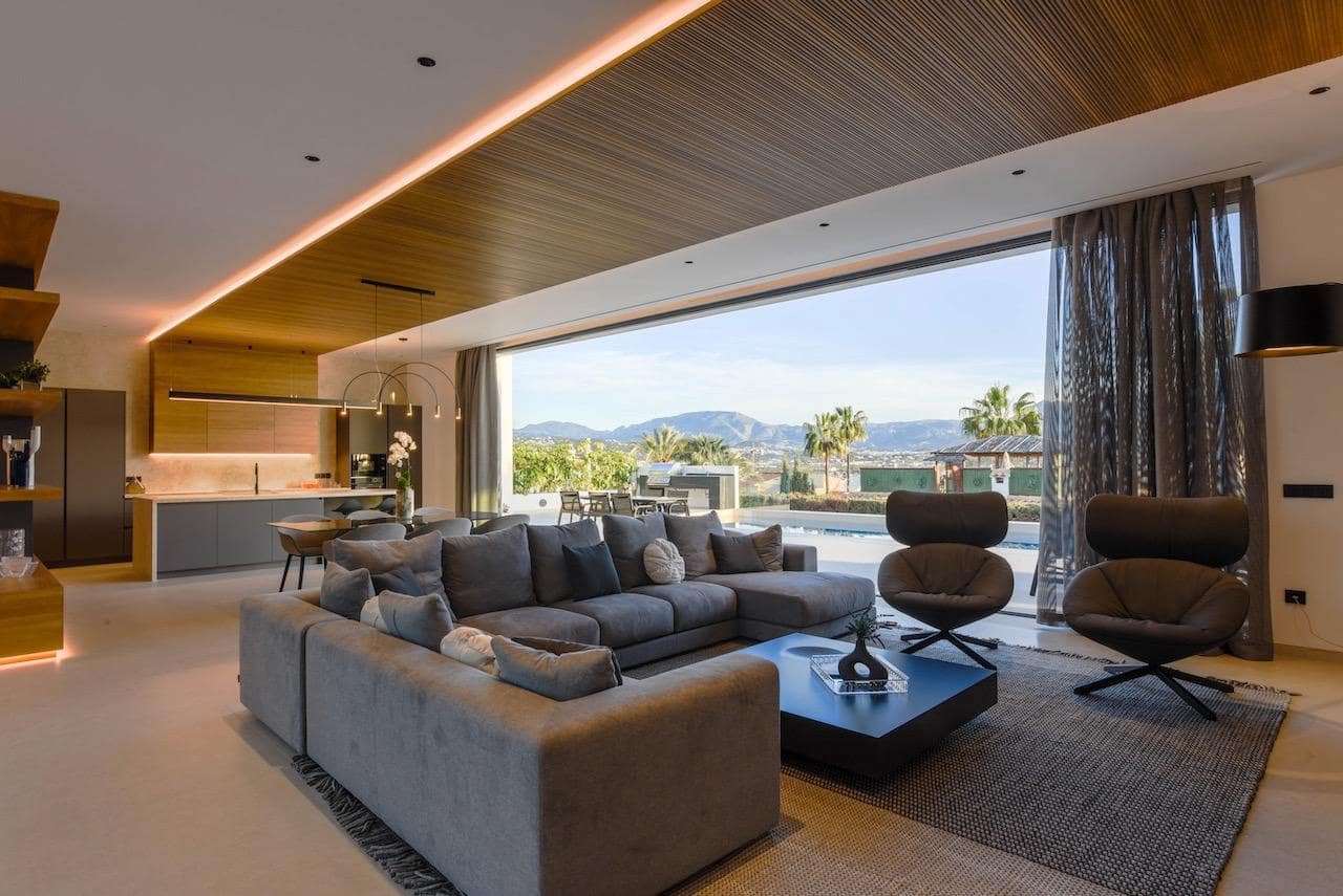 4 makuuhuone Huvila myytävänä paikassa Albir mukana uima-altaan 
autotalli - 3 950 000 € (Ref: 9567850)