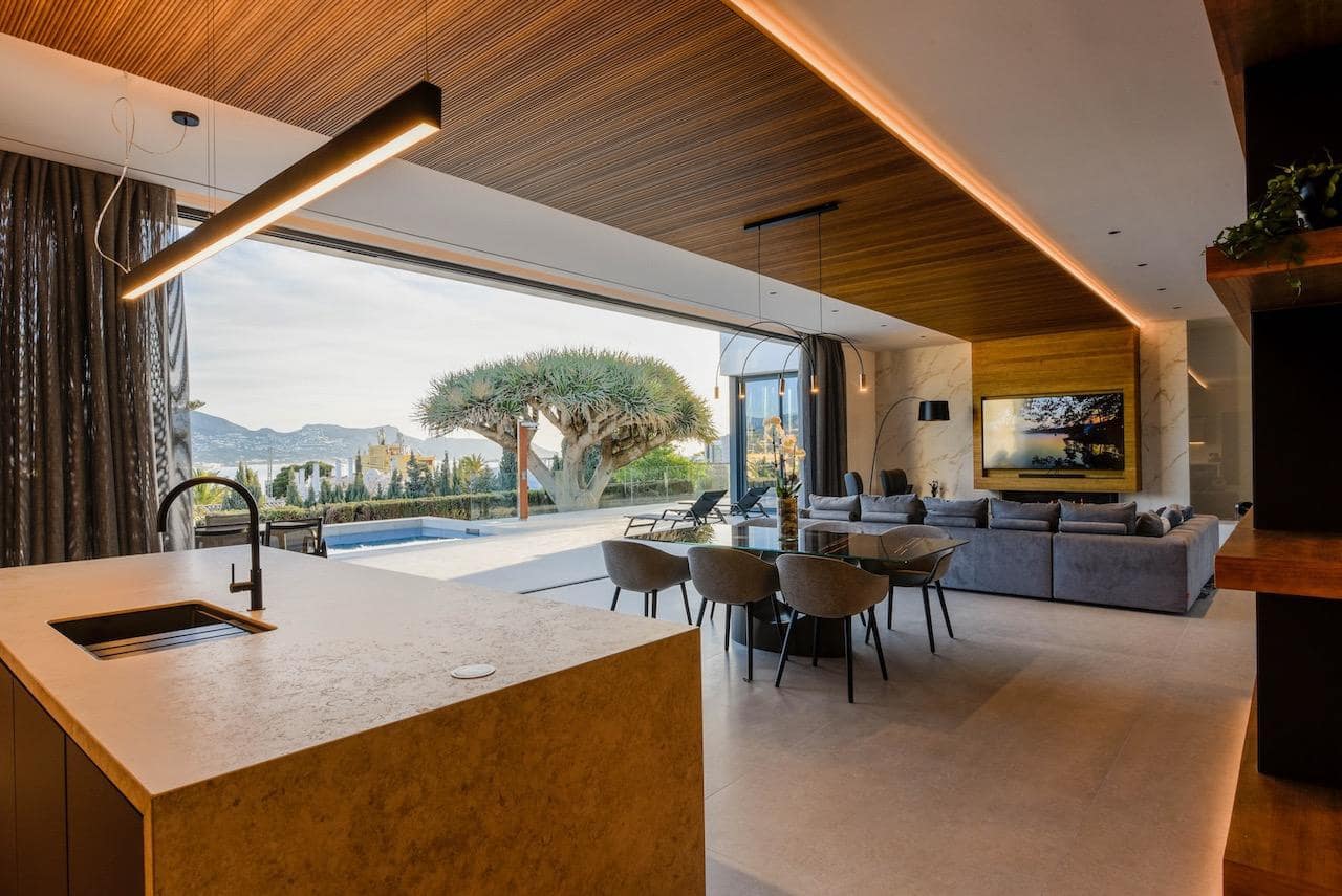 4 makuuhuone Huvila myytävänä paikassa Albir mukana uima-altaan 
autotalli - 3 950 000 € (Ref: 9567850)