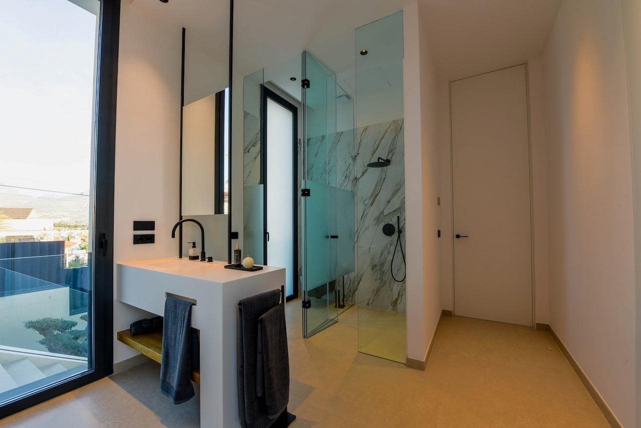 4 makuuhuone Huvila myytävänä paikassa Albir mukana uima-altaan 
autotalli - 3 950 000 € (Ref: 9567850)