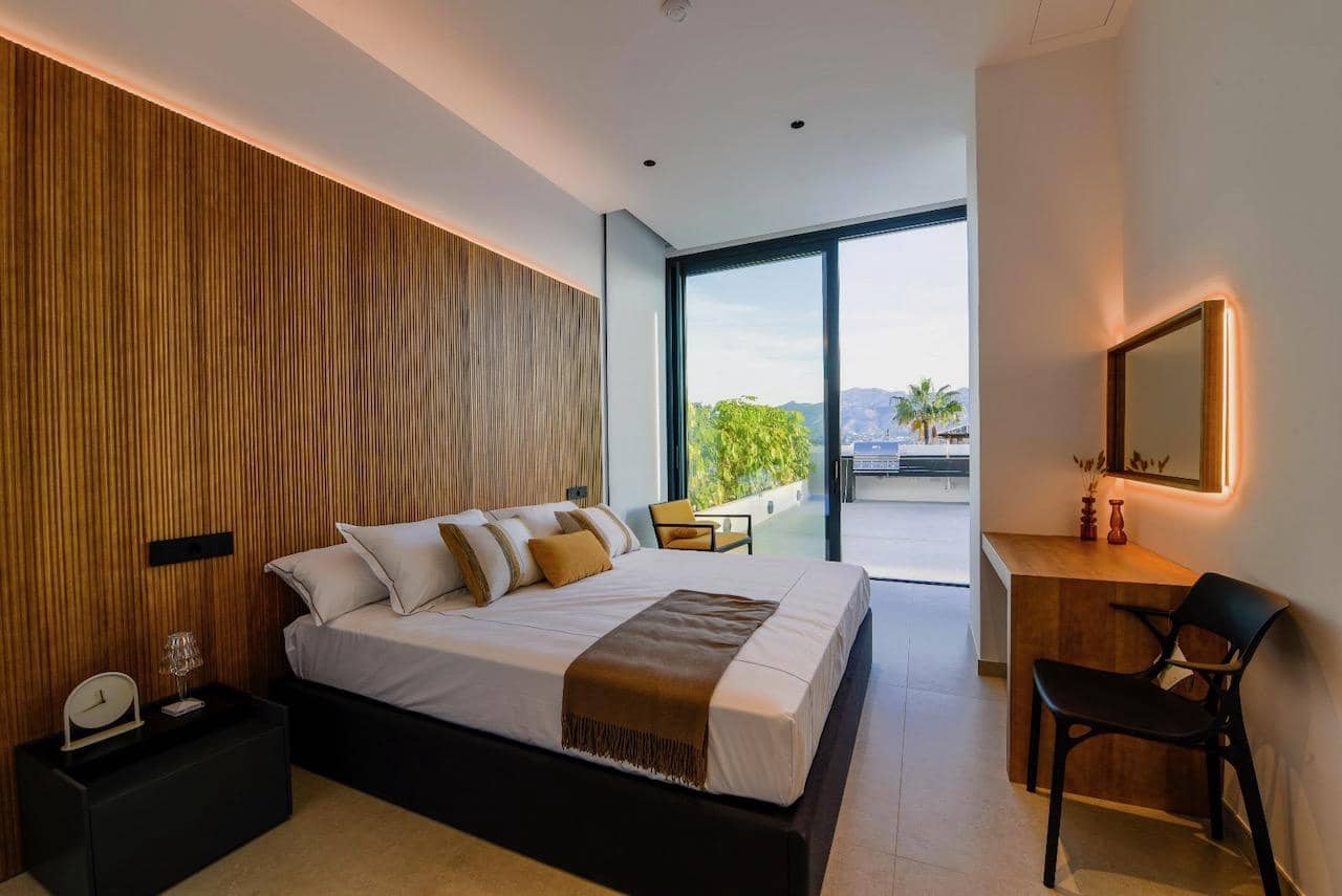 4 makuuhuone Huvila myytävänä paikassa Albir mukana uima-altaan 
autotalli - 3 950 000 € (Ref: 9567850)