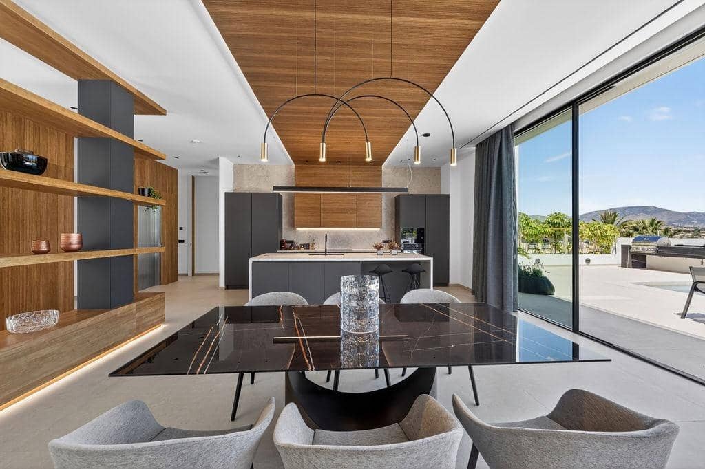 4 bedroom Villa for sale in Albir with pool garage - € 3,950,000 (Ref: 9567850)