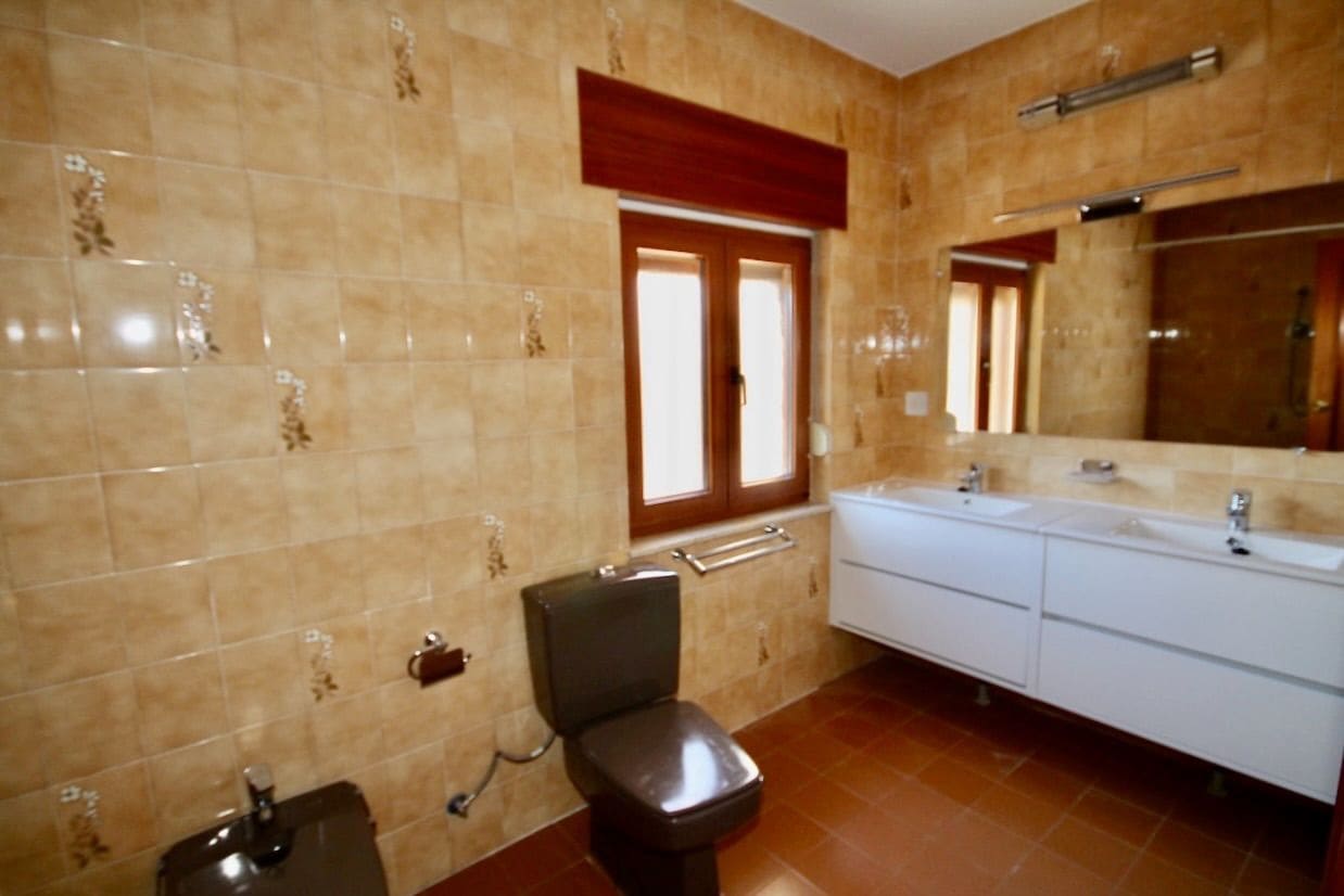 6 soverom Villa til salgs i La Nucia med svømmebasseng garasje - € 975 000 (Ref: 9567851)