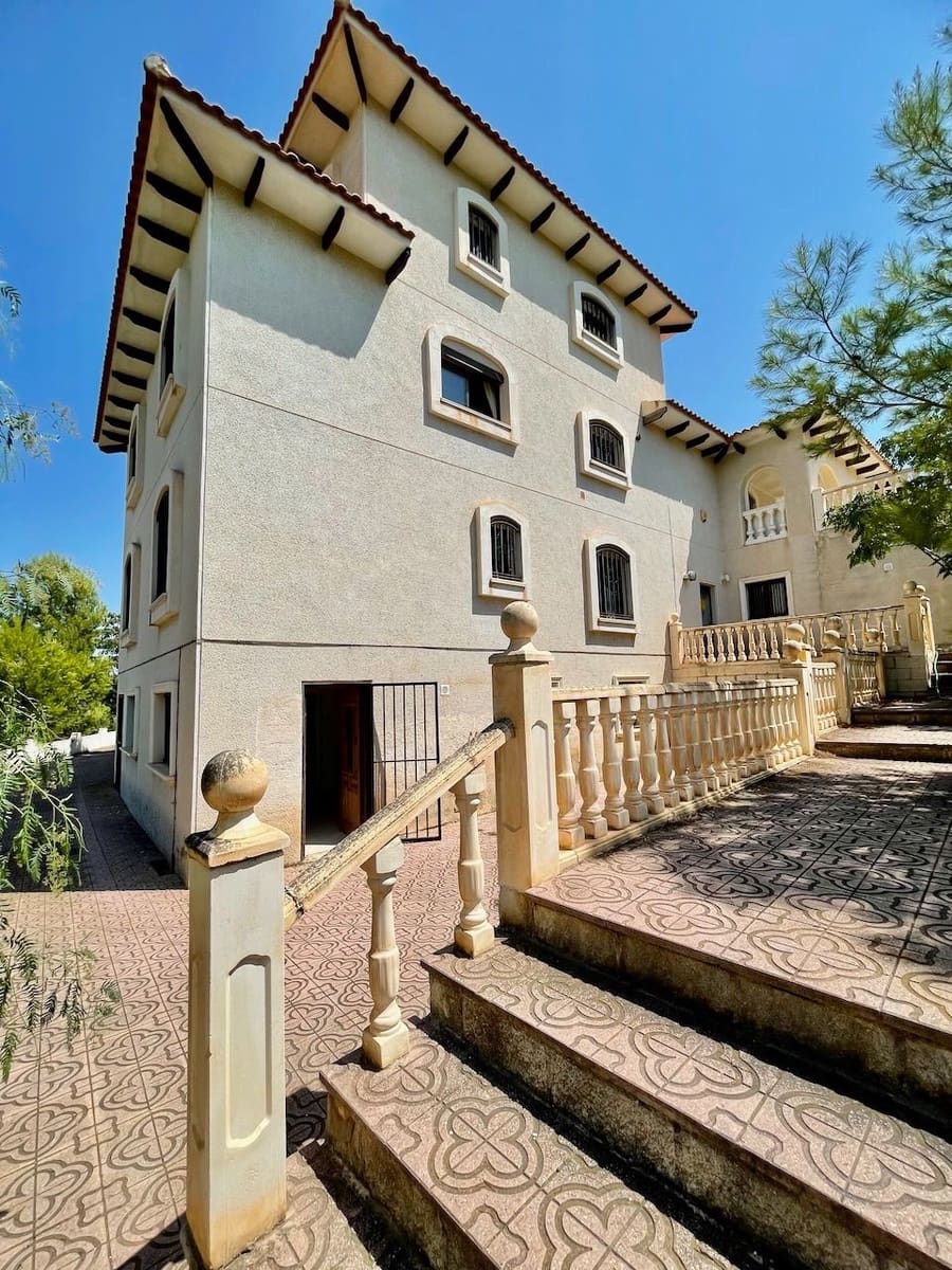 11 sypialnia Willa na sprzedaż w La Nucia z basenem garażem - 1 950 000 € (Ref: 9567853)