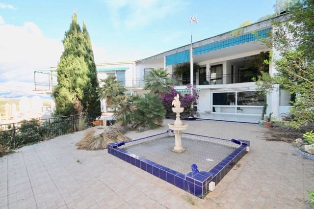 13 sypialnia Willa na sprzedaż w Centro Urbano, Benidorm z basenem garażem - 1 980 000 € (Ref: 9567854)