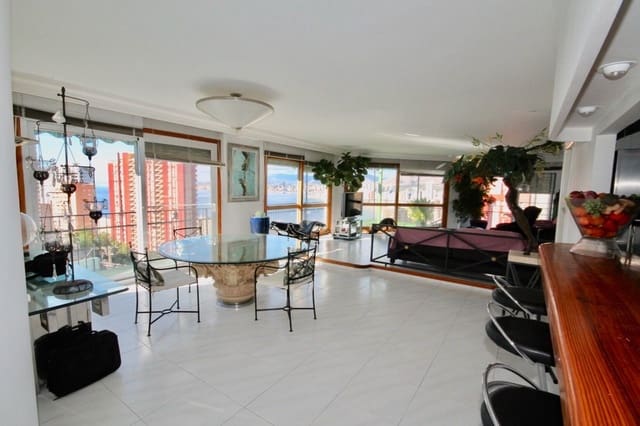 13 sypialnia Willa na sprzedaż w Centro Urbano, Benidorm z basenem garażem - 1 980 000 € (Ref: 9567854)