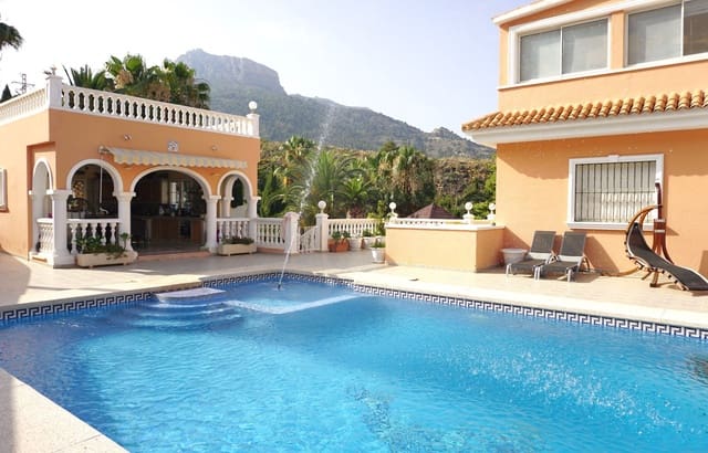 5 quarto Moradia para venda em Maryvilla, Calpe / Calp com piscina garagem - 895 000 € (Ref: 9567855)