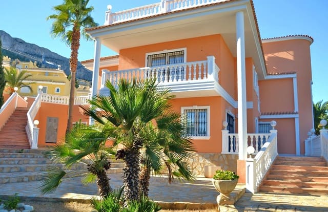 5 quarto Moradia para venda em Maryvilla, Calpe / Calp com piscina garagem - 895 000 € (Ref: 9567855)