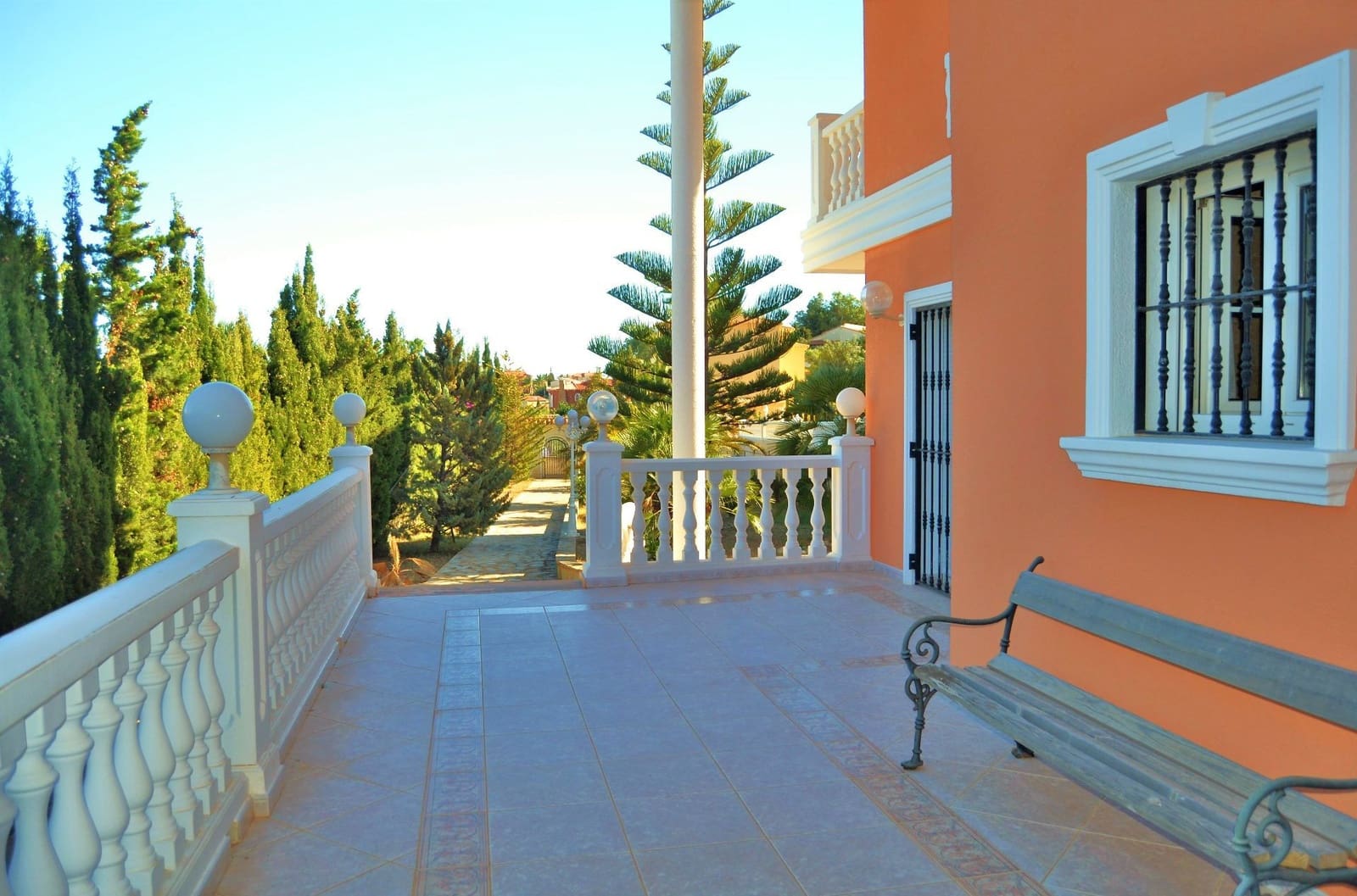 5 quarto Moradia para venda em Calpe / Calp com piscina garagem - 895 000 € (Ref: 9567855)
