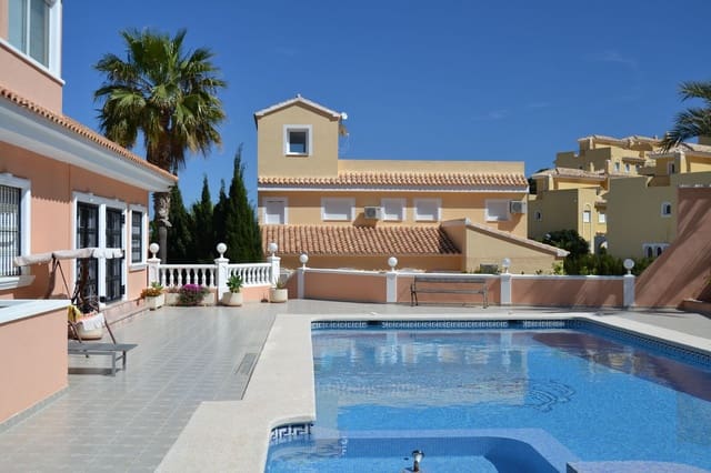 5 quarto Moradia para venda em Maryvilla, Calpe / Calp com piscina garagem - 895 000 € (Ref: 9567855)