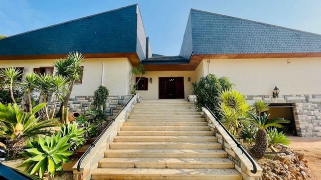 4 slaapkamer Villa te koop in Coloma  , La Nucia met zwembad garage - € 995.000 (Ref: 9703337)