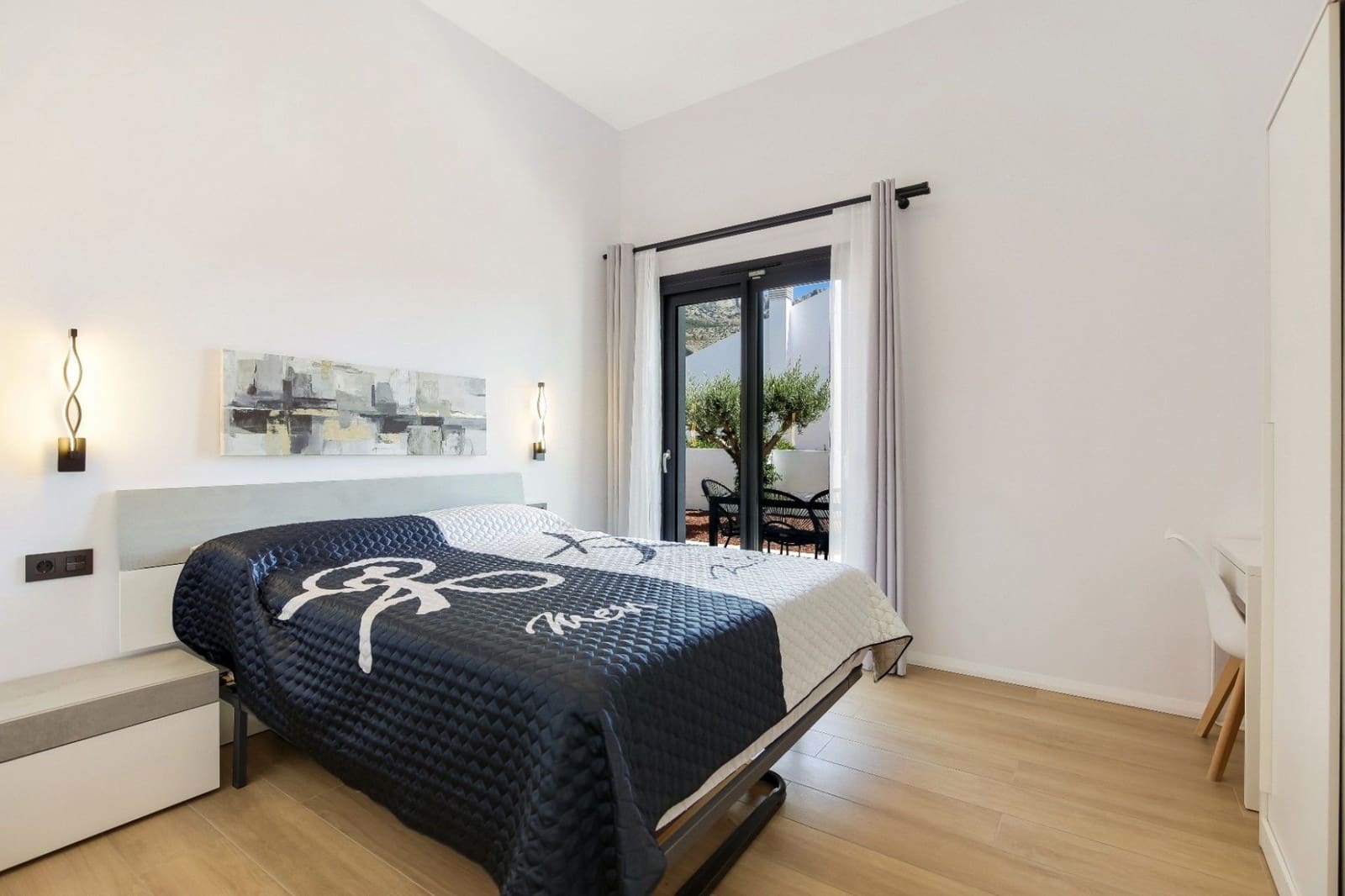 4 bedroom Villa for sale in Altea with pool - € 975,000 (Ref: 9772513)