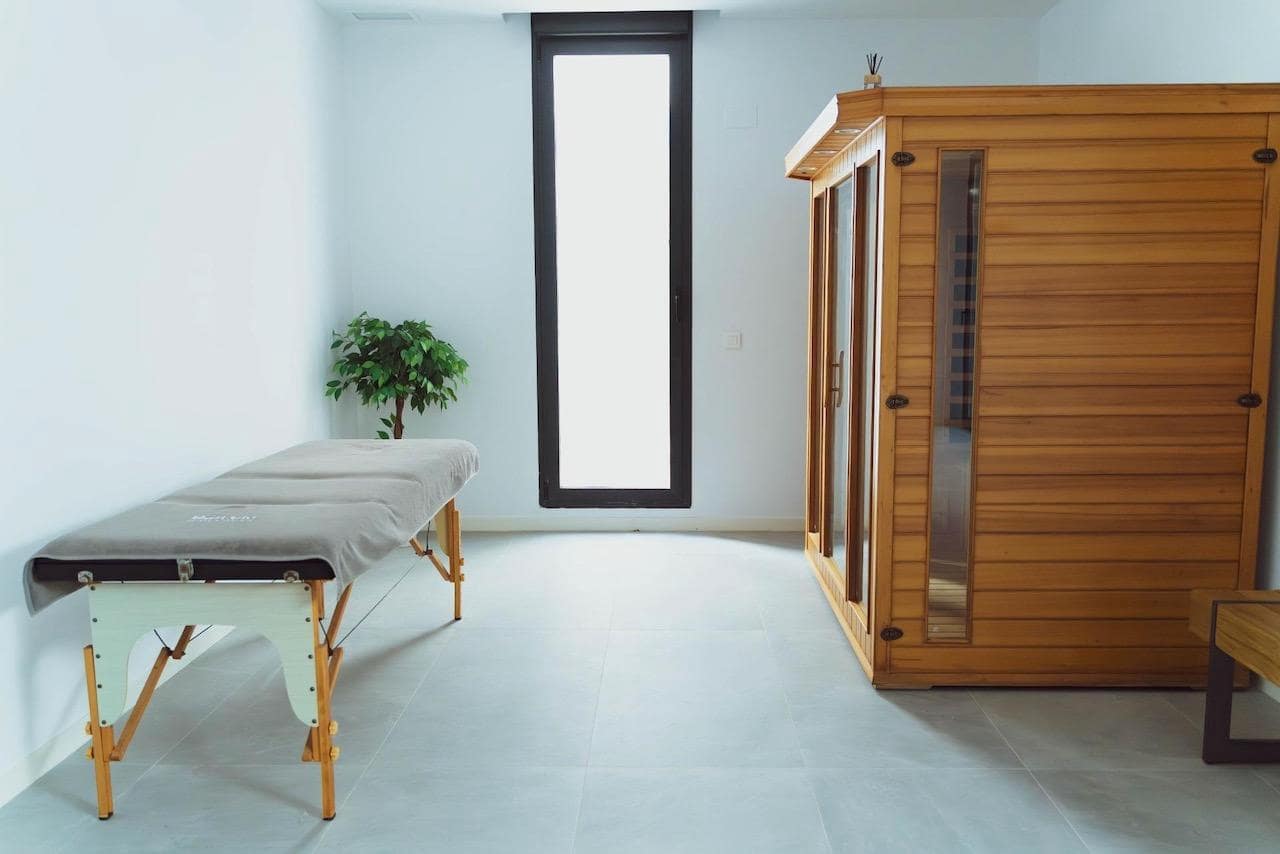 5 bedroom Villa for sale in Finestrat with pool garage - € 2,650,000 (Ref: 9777301)