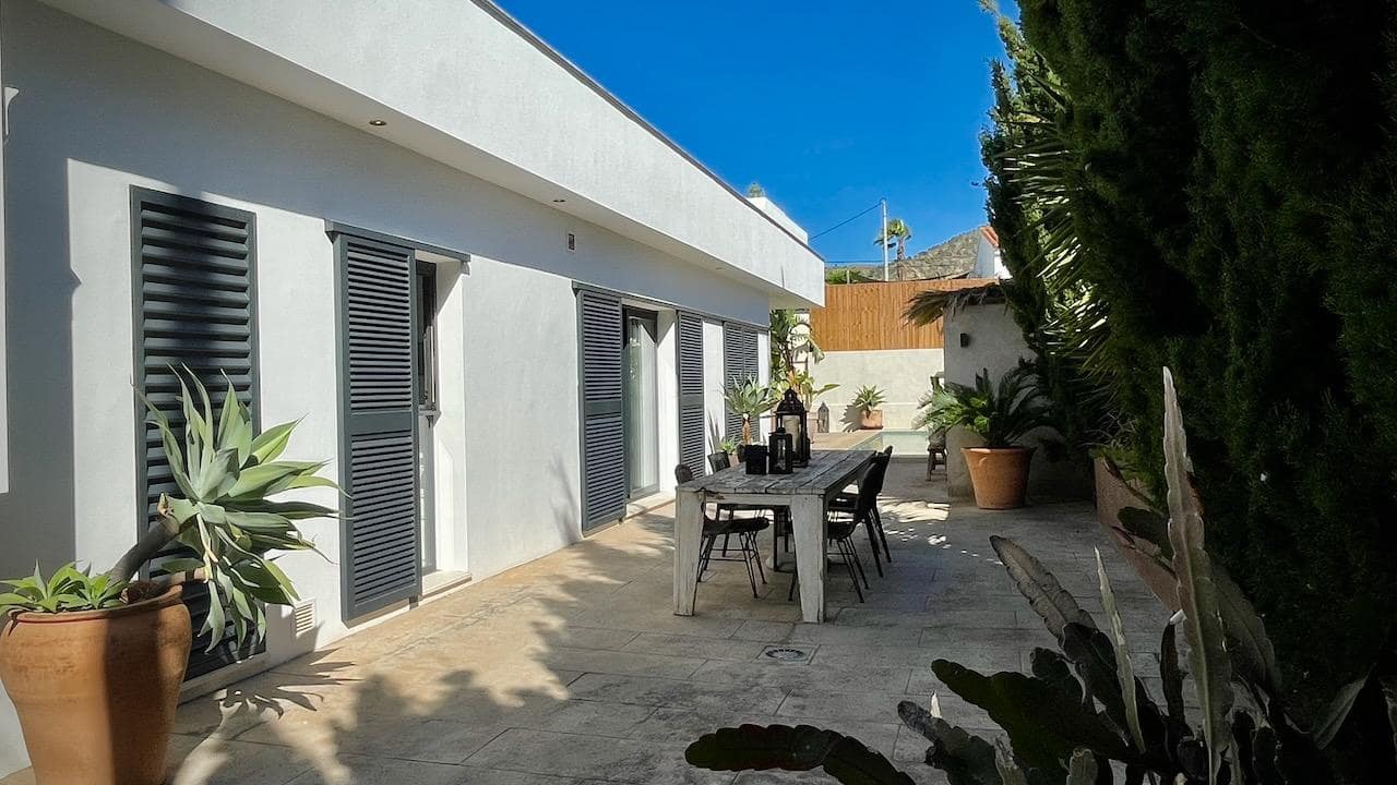 3 bedroom Villa for sale in Albir with pool - € 795,000 (Ref: 9810904)