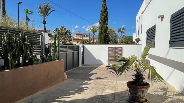 3 soveværelse Villa til salg i Albir, Alfaz del Pi / L'Alfàs del Pi med swimmingpool - € 795.000 (Ref: 9810904)