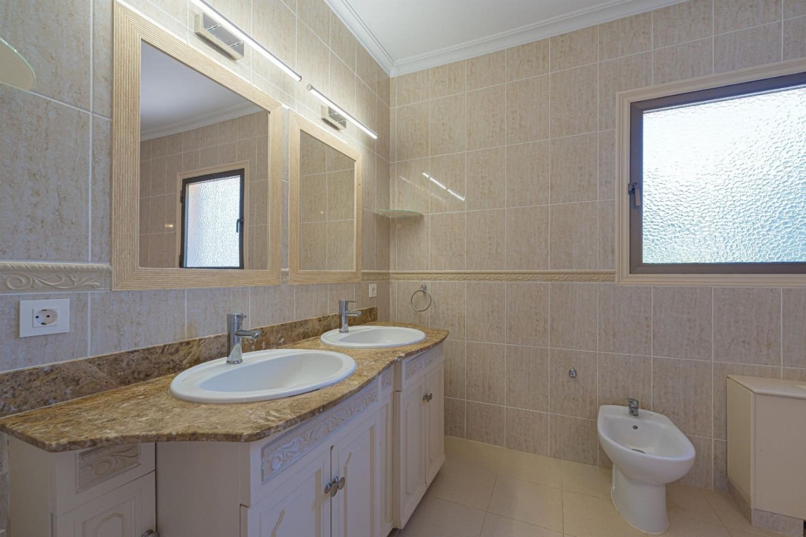 7 soveværelse Finca/Landehus til salg i Alfaz del Pi / L'Alfas del Pi med swimmingpool garage - € 1.049.900 (Ref: 9834993)