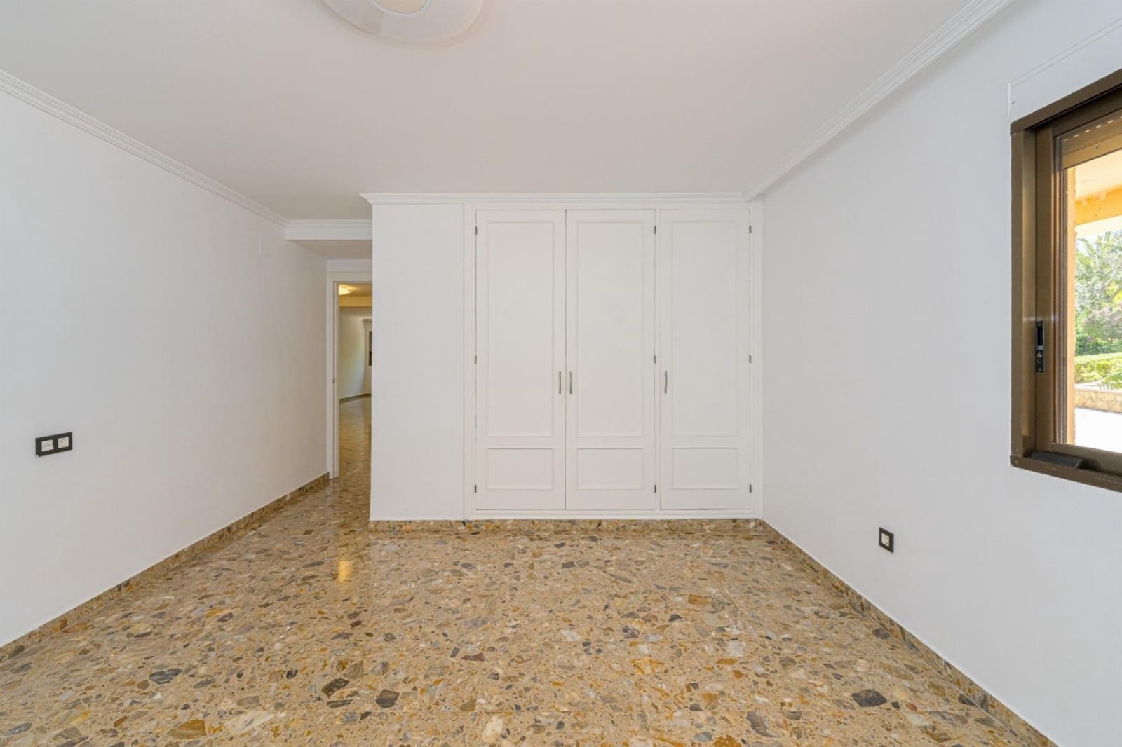 7 soveværelse Finca/Landehus til salg i Alfaz del Pi / L'Alfas del Pi med swimmingpool garage - € 1.049.900 (Ref: 9834993)