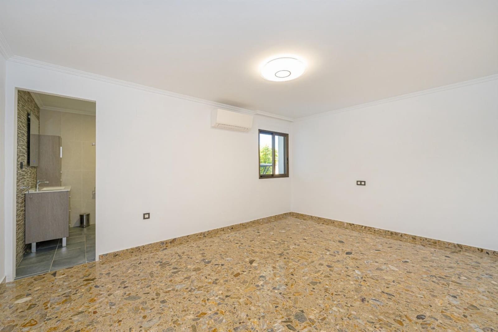 7 soveværelse Finca/Landehus til salg i Alfaz del Pi / L'Alfas del Pi med swimmingpool garage - € 1.049.900 (Ref: 9834993)
