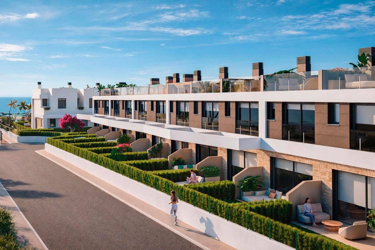 3 quarto Moradia Geminada para venda em El Campello com piscina garagem - 667 000 € (Ref: 9923089)