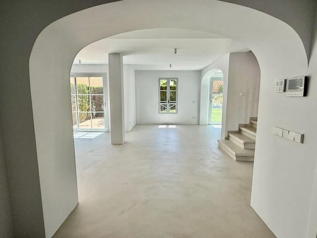 5 soveværelse Semi-Rækkehus til salg i Finestrat med swimmingpool - € 895.000 (Ref: 9946847)