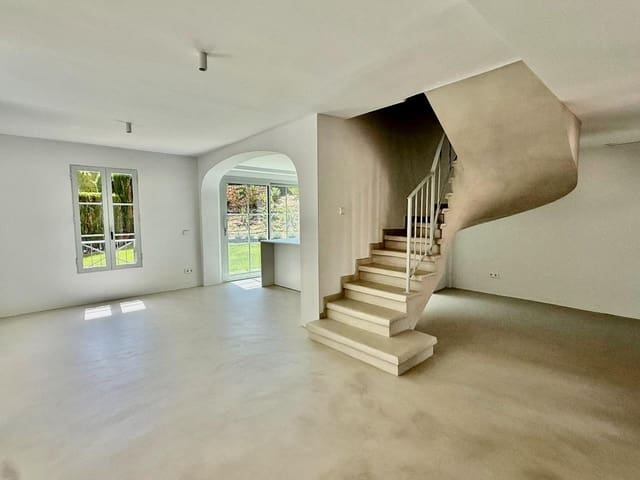5 soveværelse Semi-Rækkehus til salg i Finestrat med swimmingpool - € 895.000 (Ref: 9946847)