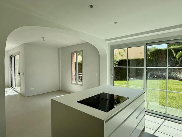 5 soveværelse Semi-Rækkehus til salg i Finestrat med swimmingpool - € 895.000 (Ref: 9946847)