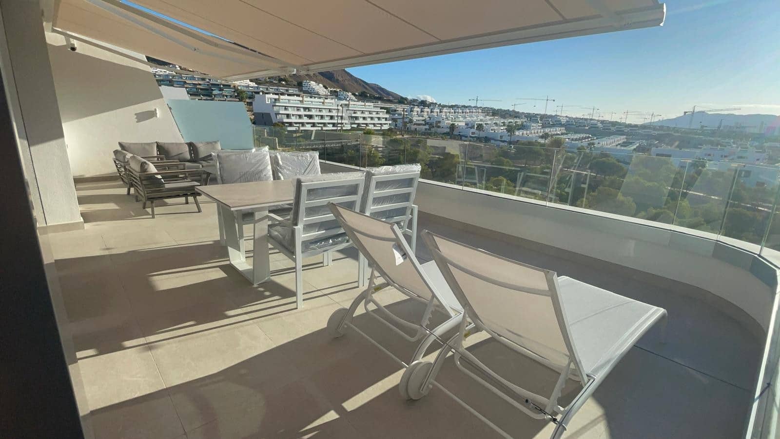 2 slaapkamer Appartement te huur in Finestrat met zwembad garage - € 2.500 (Ref: 10100148)