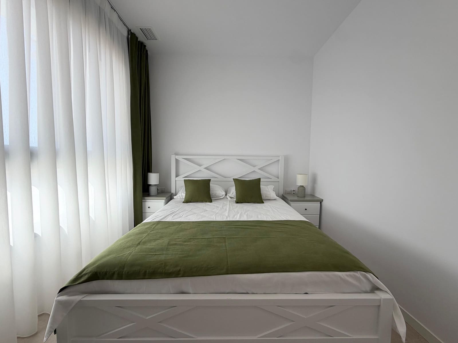 2 slaapkamer Appartement te huur in Finestrat met zwembad garage - € 2.500 (Ref: 10100148)