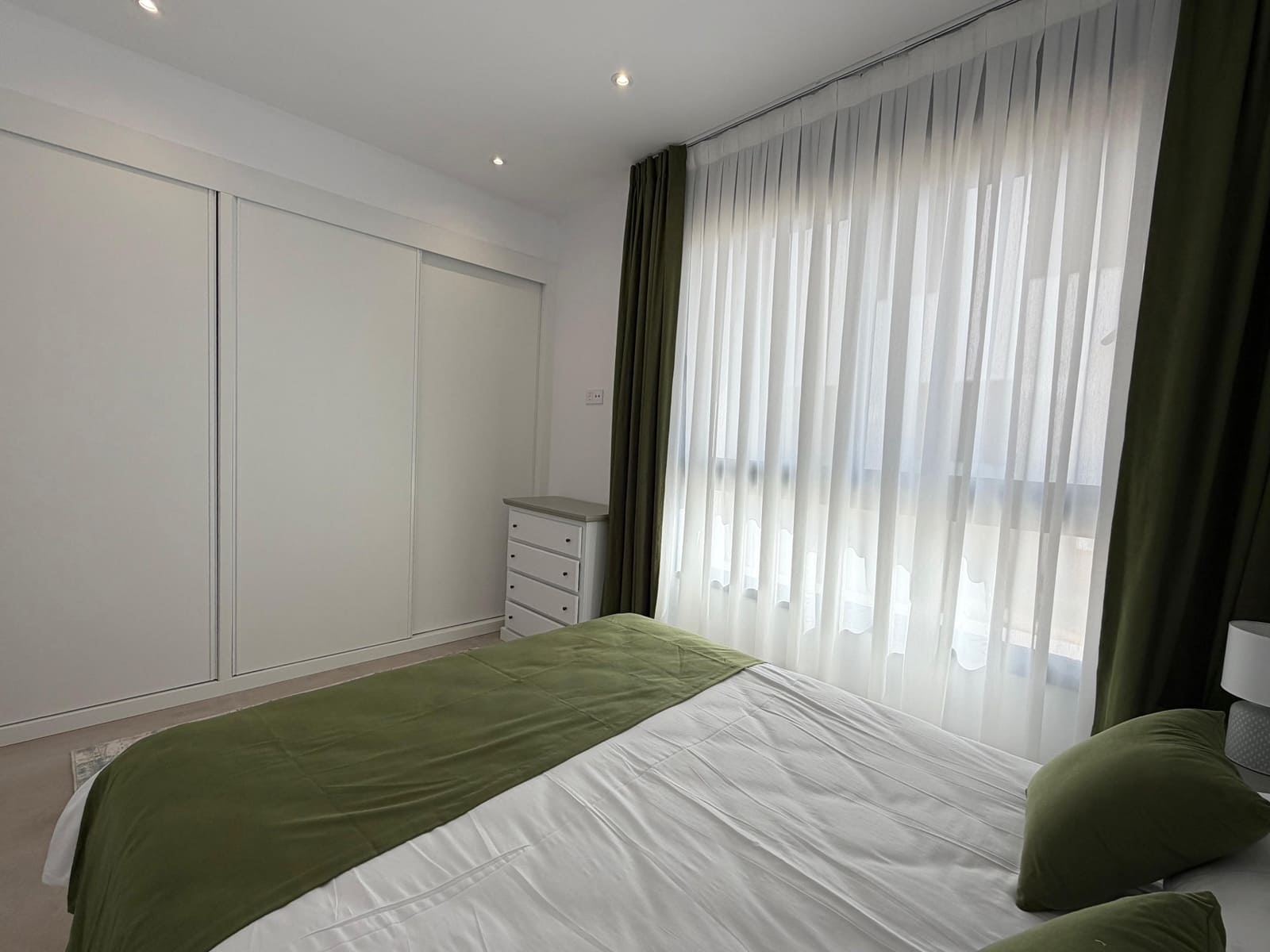 2 slaapkamer Appartement te huur in Finestrat met zwembad garage - € 2.500 (Ref: 10100148)