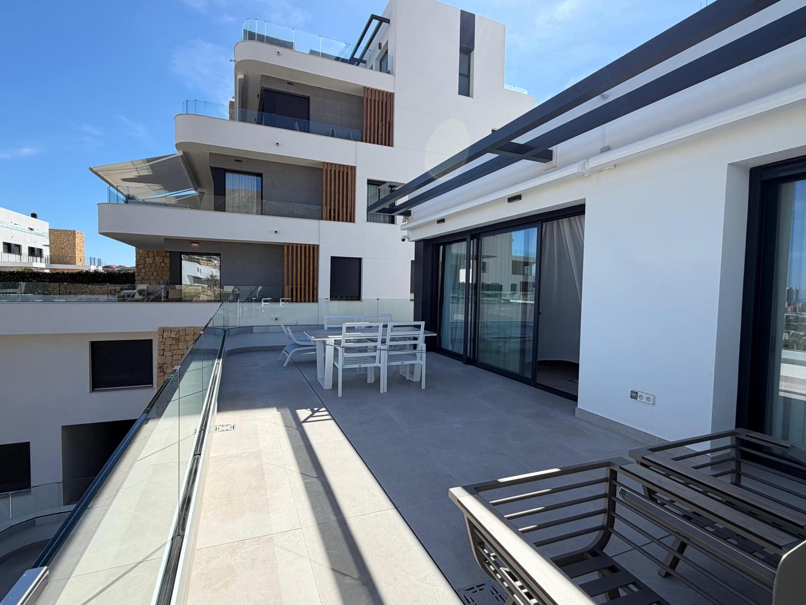 2 slaapkamer Appartement te huur in Finestrat met zwembad garage - € 2.500 (Ref: 10100148)