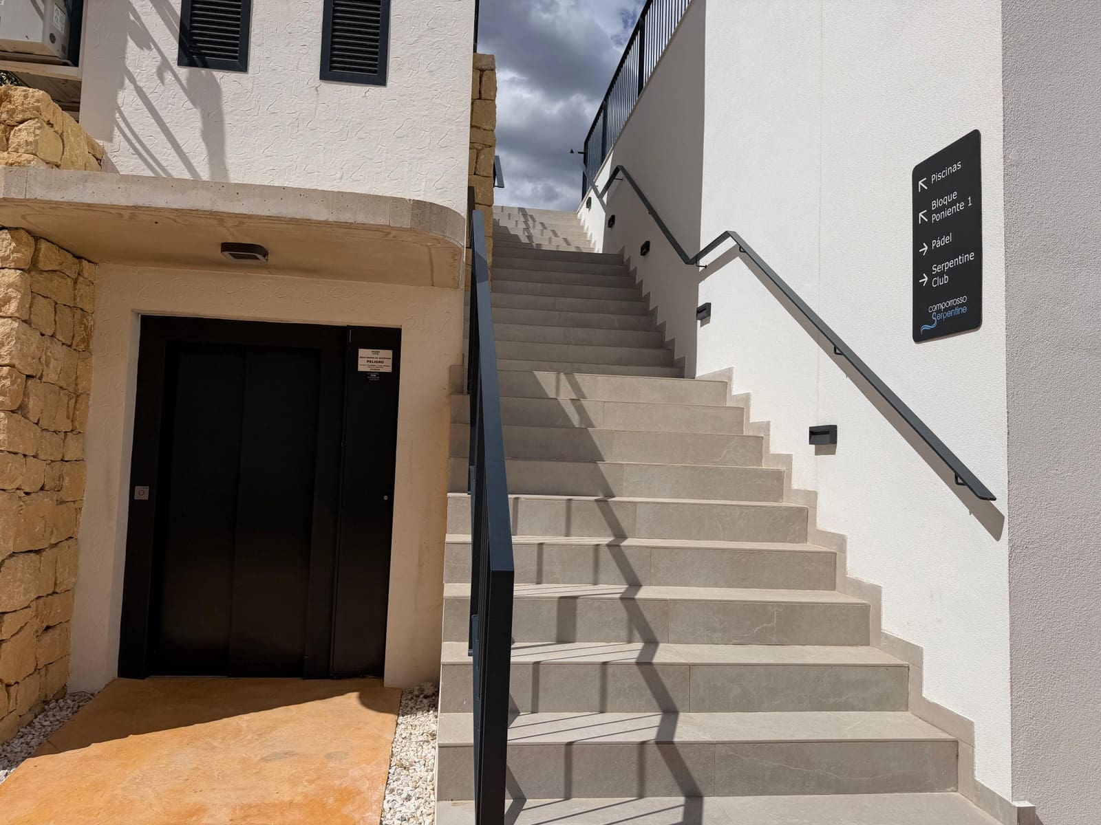 2 slaapkamer Appartement te huur in Finestrat met zwembad garage - € 2.500 (Ref: 10100148)