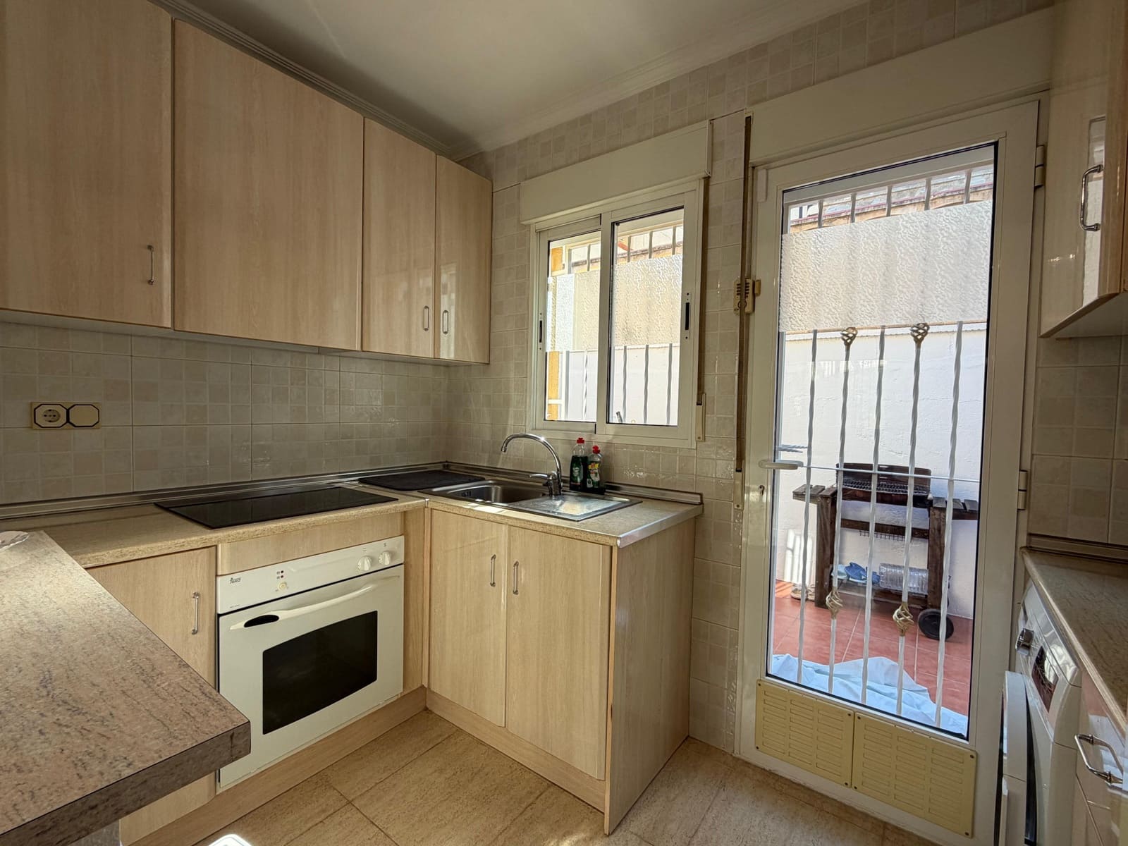 2 bedroom Bungalow for rent in Polop with pool - € 850 (Ref: 10115664)