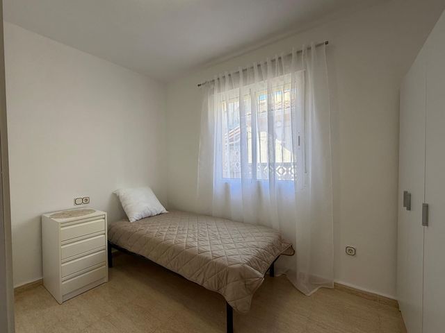 Bungalow de 2 habitaciones en Polop en alquiler con piscina - 850 € (Ref: 10115664)