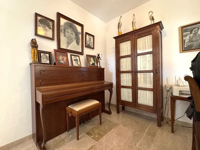 5 slaapkamer Villa te koop in Finestrat met zwembad garage - € 475.000 (Ref: 10155175)