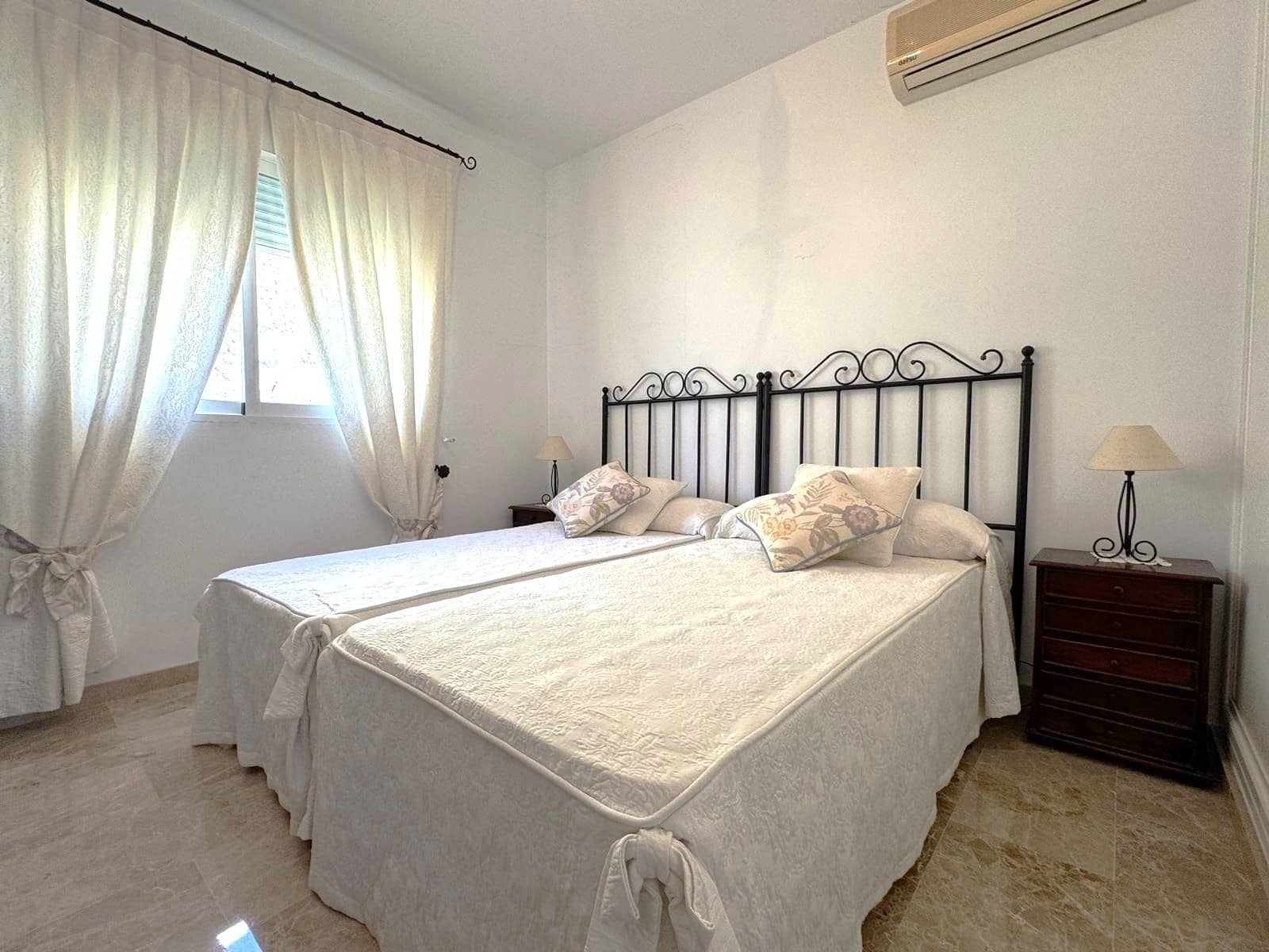 5 sypialnia Willa na sprzedaż w Finestrat z basenem garażem - 475 000 € (Ref: 10155175)