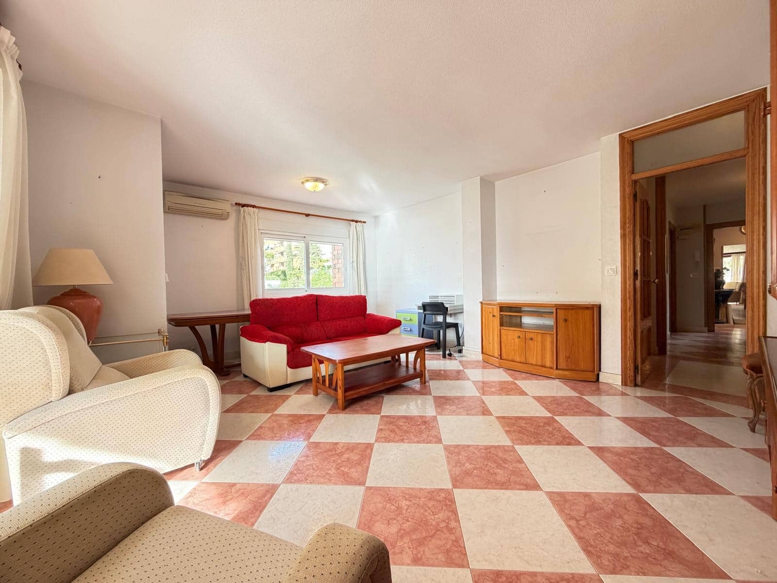 3 bedroom Apartment for sale in Benidorm with pool garage - € 598,000 (Ref: 10186710)